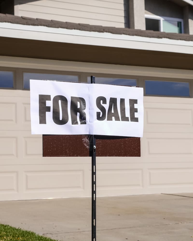 placa de publicidade para vender uma casa