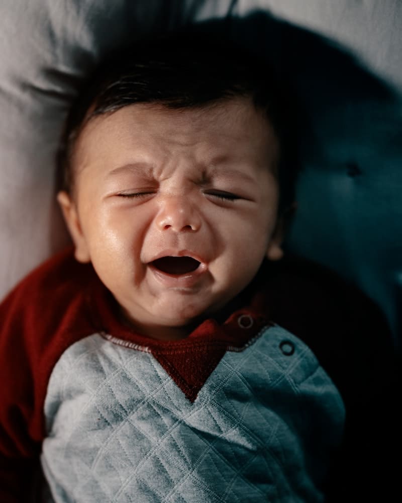 bebe acordando na hora das bruxas