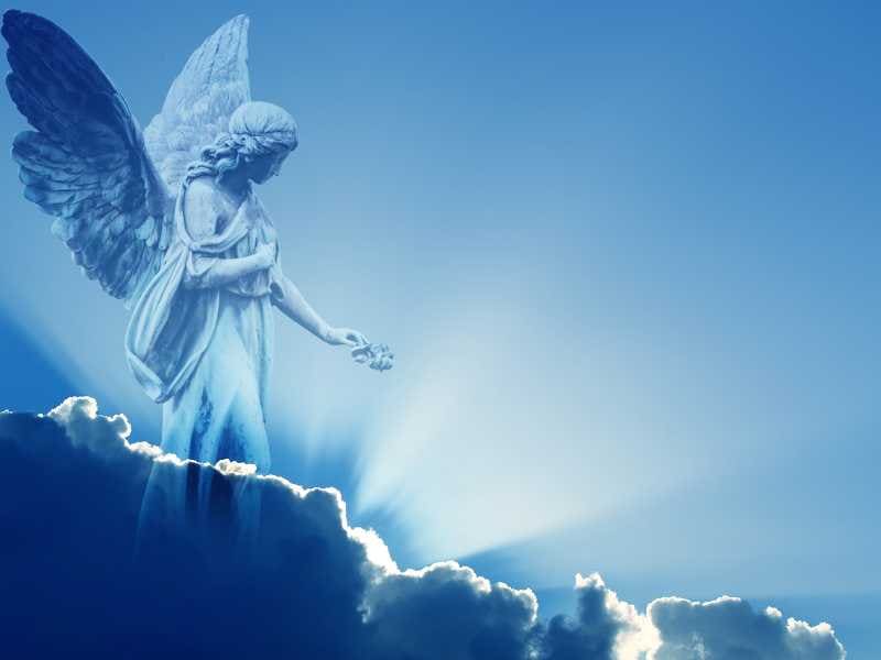 anjo da guada nas nunvens