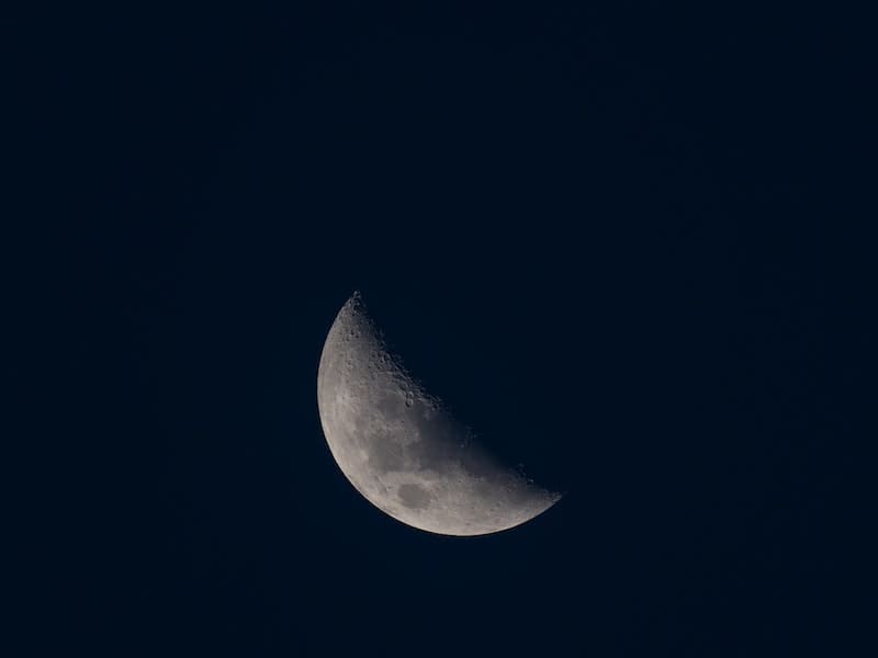Lua Minguante e o seu Significado Espiritual